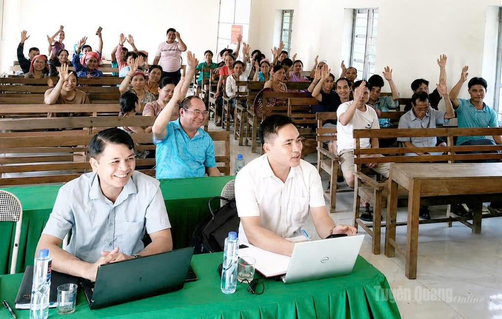 Phản bác quan điểm sai trái của các thế lực thù địch trong thực hiện chủ trương của Đảng về sáp nhập thôn, tổ dân phố hiện nay